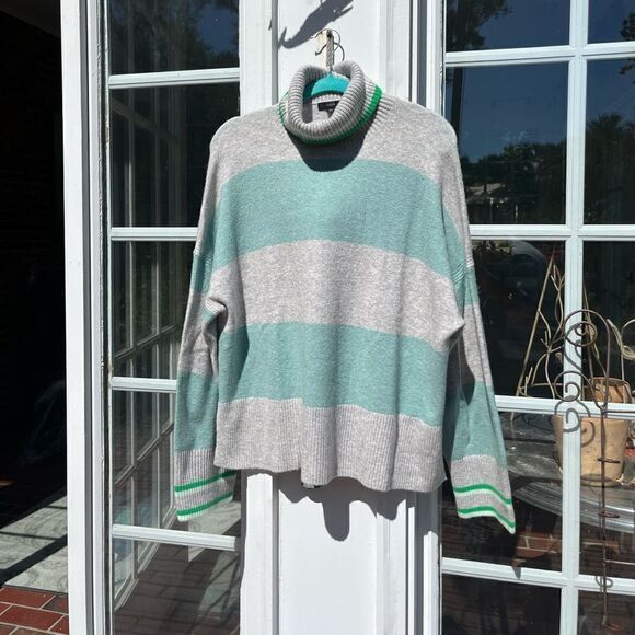 J Crew Striped Supersoft Yarn Turtleneck Sweater NWT - Picture 4 of 9